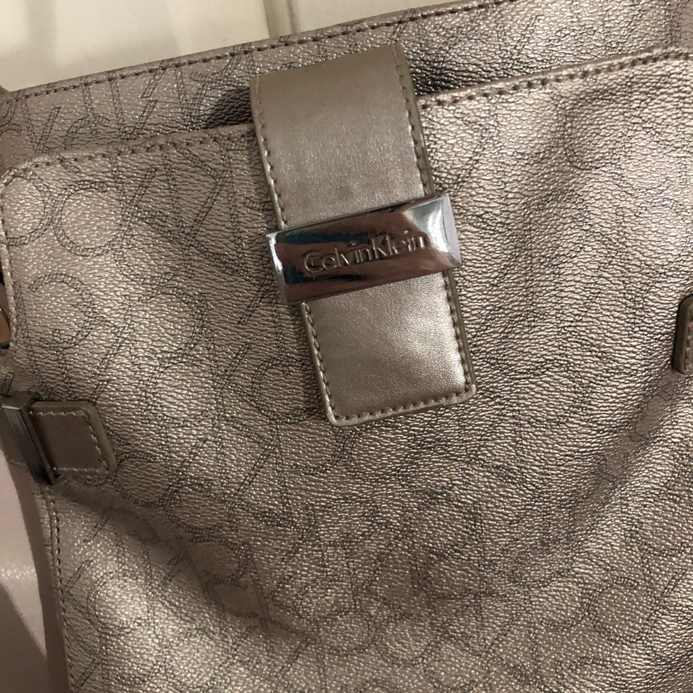 Purses - Picture 5 of 7